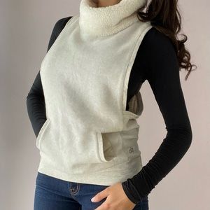 ALO Yoga Frost Winter Vest Fleece Lined Vest